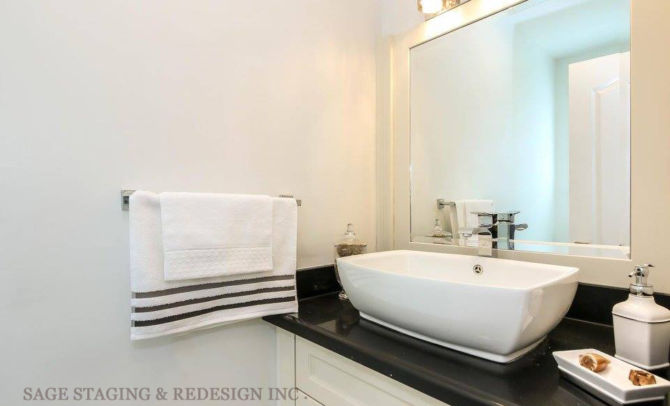 HOME STAGING-VACANT HOUSE-LUXURY-TORONTO-GTA-POWDER ROOM